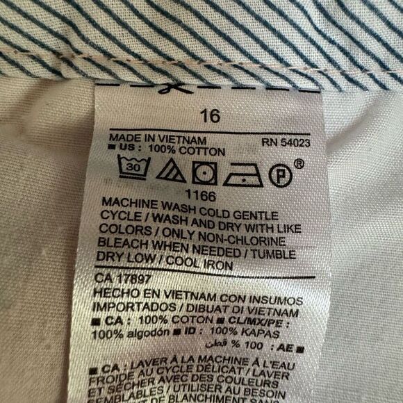 Old Navy Women's Peach Fruit Print Everyday Chino Shorts size 16 cotton - Picture 4 of 6